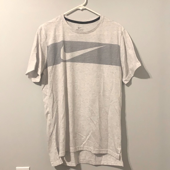 Men’s Nike T-Shirt - Picture 1 of 7